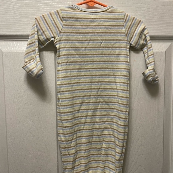 Carters Gown 3/6 mo - Picture 2 of 3